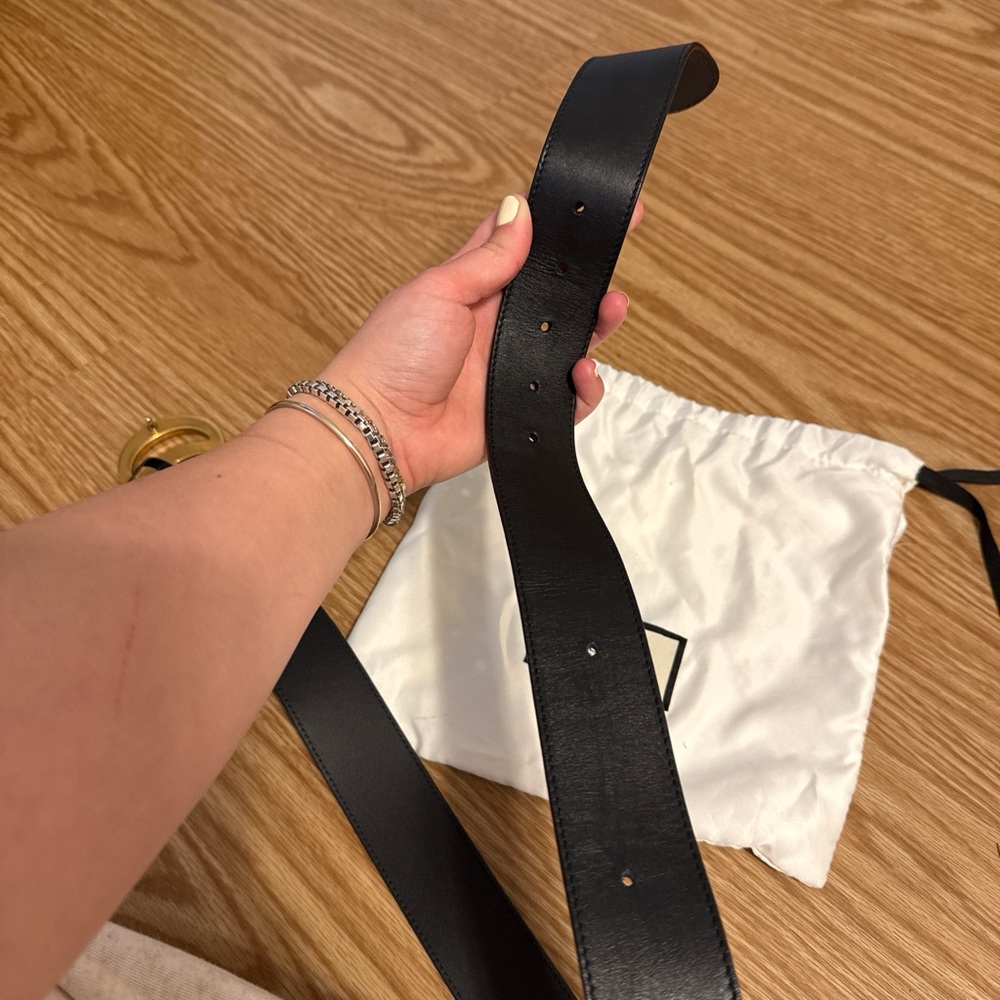 Gucci Black Belt with Gold Interlocking Buckle - Picture 5 of 5